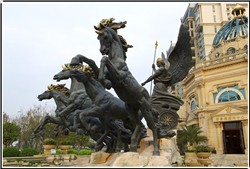 阿波羅戰(zhàn)車(chē)八駿銅馬雕塑